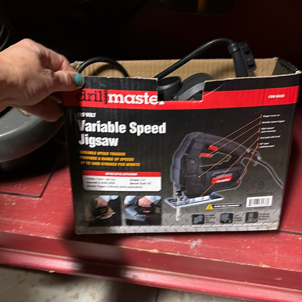 120 V variable speed jigsaw